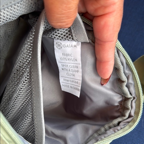 GAIAM Green Mini Bag Compact and Stylish - Picture 5 of 5